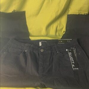 Elliott & Vine  Black Skinny  Raw Hems  Pants/jeans